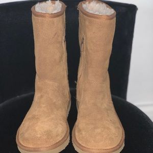 Ugg girl Boots